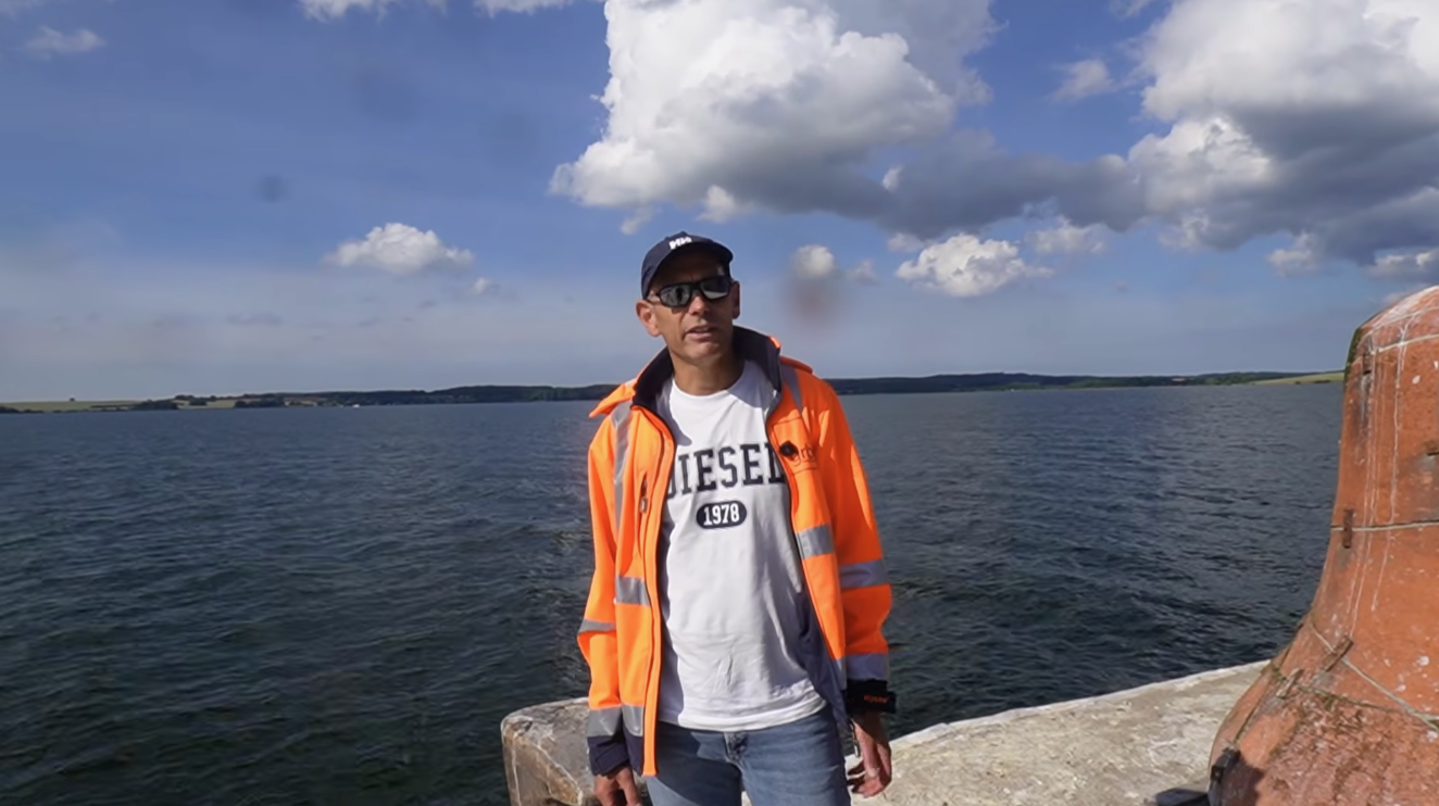 Wasserbauexperten besichtigen die Insel